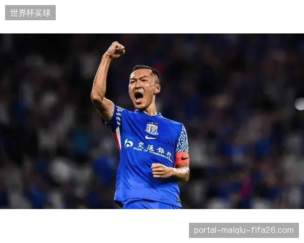 申花“百岁山”中场组合老化严重，吴曦状态能否延续成赛季关键。